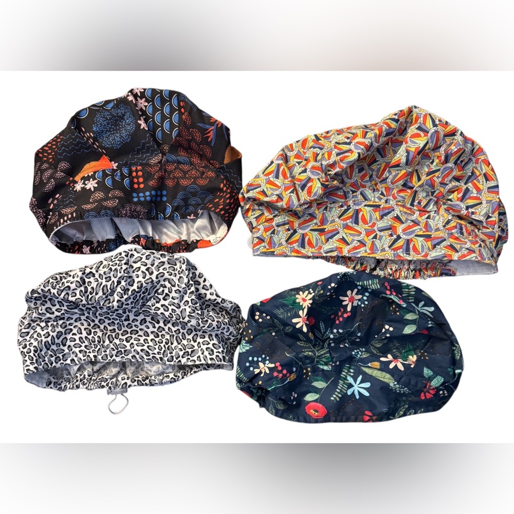 😷 4 Scrub Hats - Like New